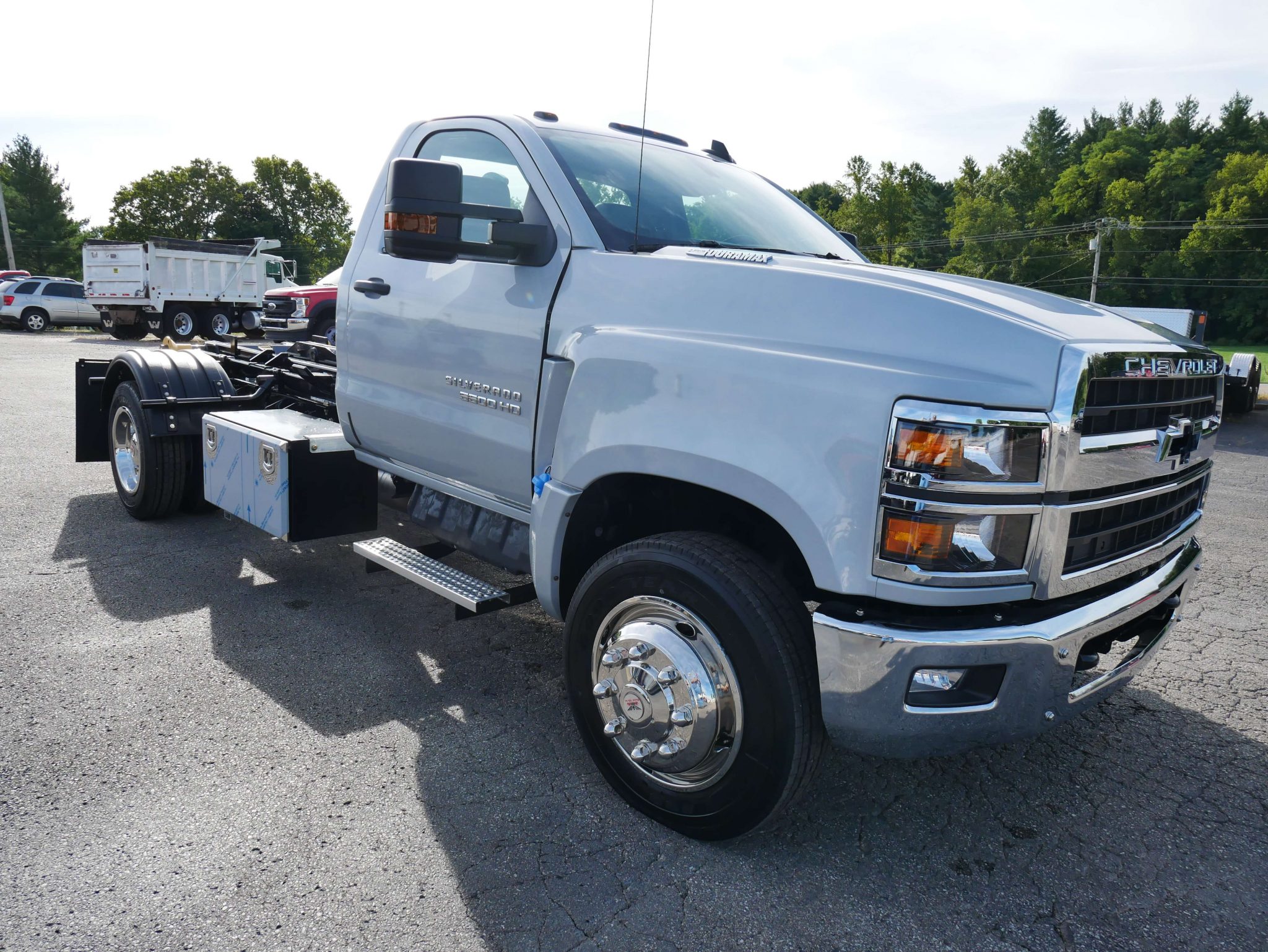 2021 Chevrolet 5500 36