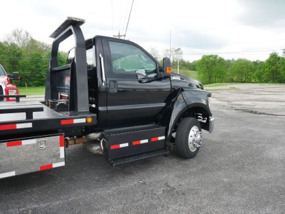 2018 Ford F650 - Steel Rollback - Image 4