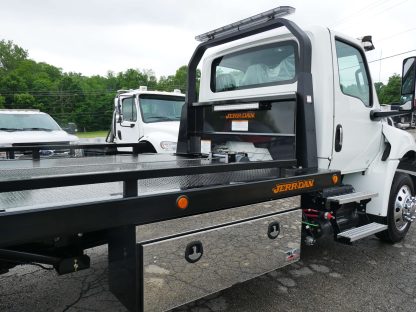 2025 International MV607 - 22ft Jerr-Dan Rollback - Image 4