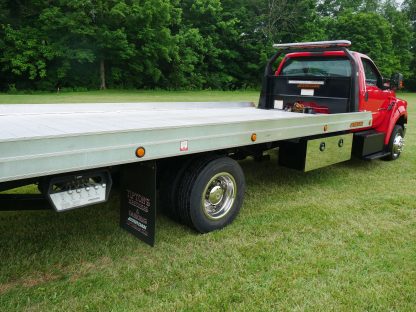 2017 Ford F650 - Aluminum Bed Rollback - Image 12