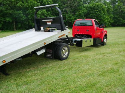 2017 Ford F650 - Aluminum Bed Rollback - Image 8