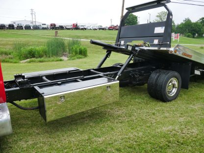 2017 Ford F650 - Aluminum Bed Rollback - Image 7