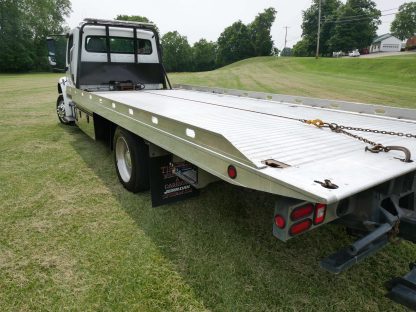 2018 Freightliner M2 106 - Aluminum Bed Rollback - Image 11