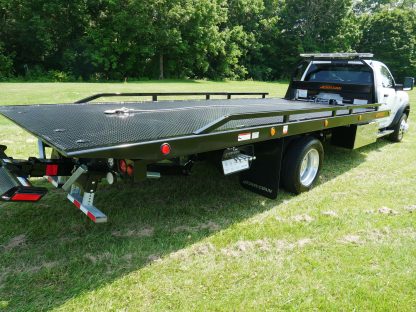 2023 RAM 5500 with a 20' Steel Jerr-Dan Rollback - Image 9