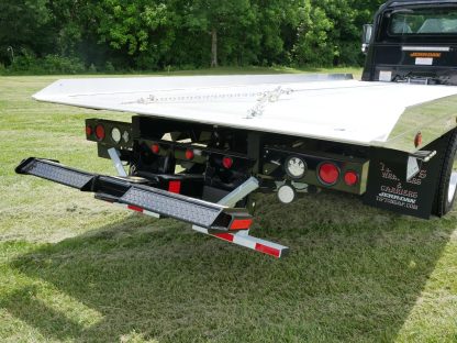 2025 International MV607 - Jerr-Dan Rollback - Image 13