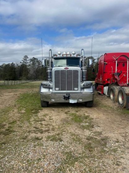2021 Peterbilt 389 - Century 5130 Wrecker - Image 4