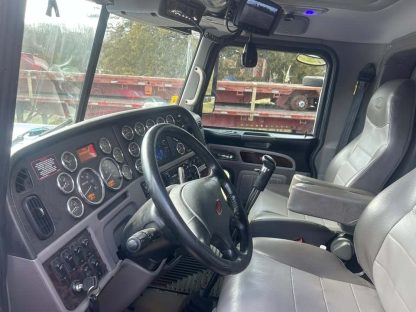 2021 Peterbilt 389 - Century 5130 Wrecker - Image 7