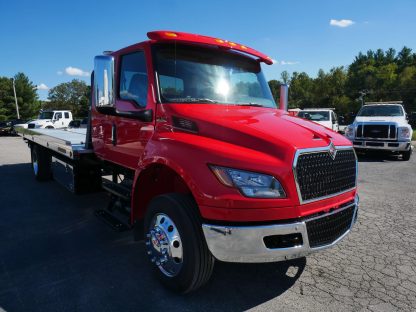 2025 International MV607 - Aluminum Jerr-Dan Rollback - Image 10