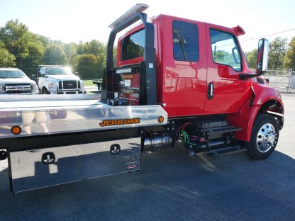 2025 International MV607 - Aluminum Jerr-Dan Rollback - Image 8