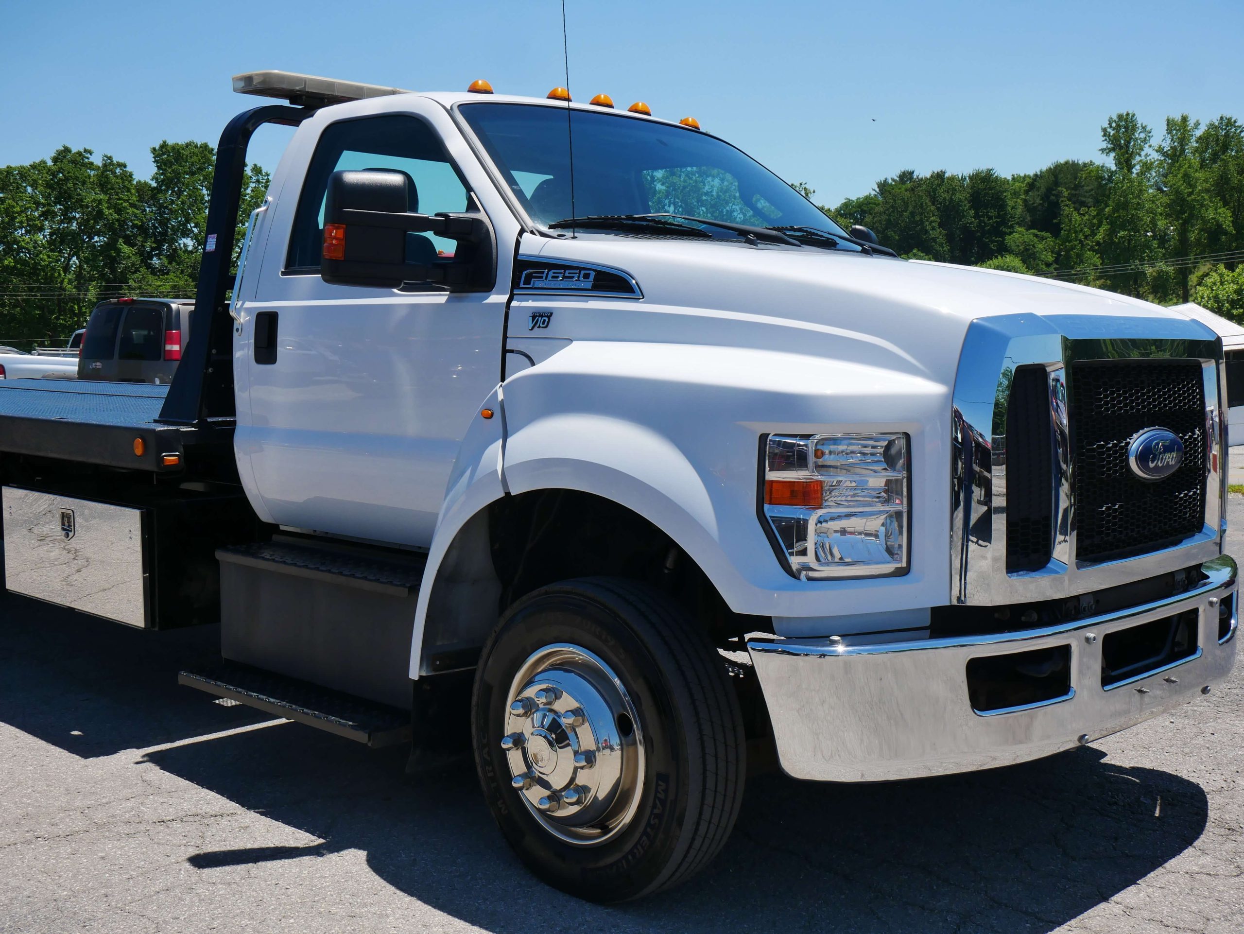 2019 Ford F650 - 22ft Jerr-Dan Rollback - Image 3